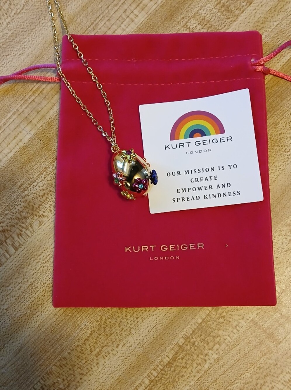 Kurt Geiger NWT Gold Chunk W/Floral Embelishments Necklace & Dustbag